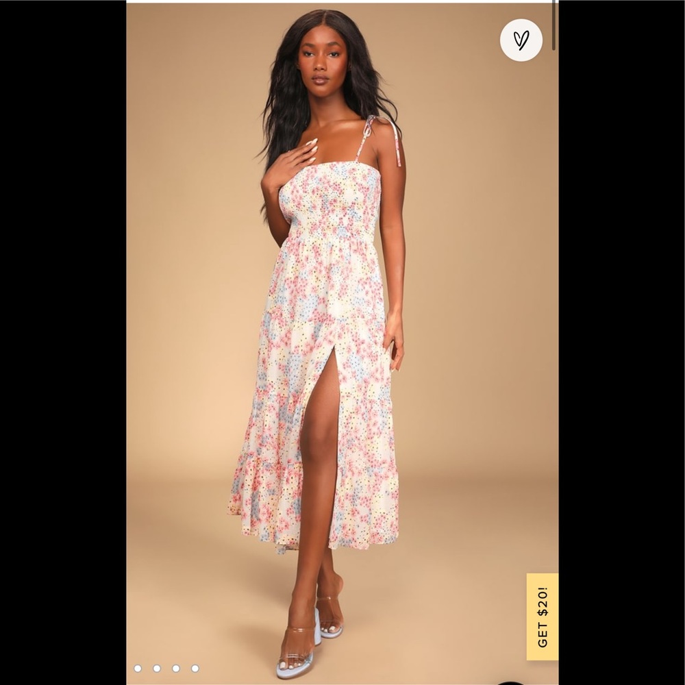 Just Dreamy White Floral Print Smocked
Tiered Midi Dress